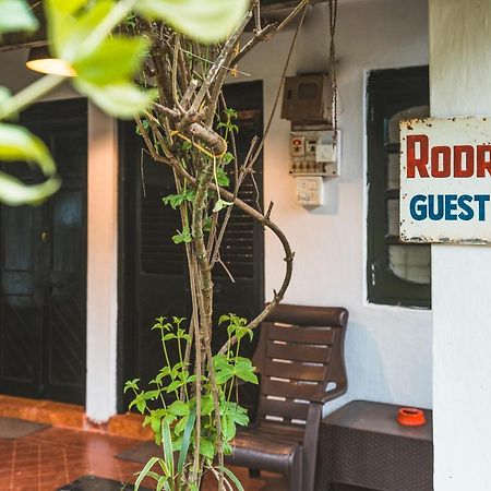 Rodrigues Guest House Calangute Esterno foto